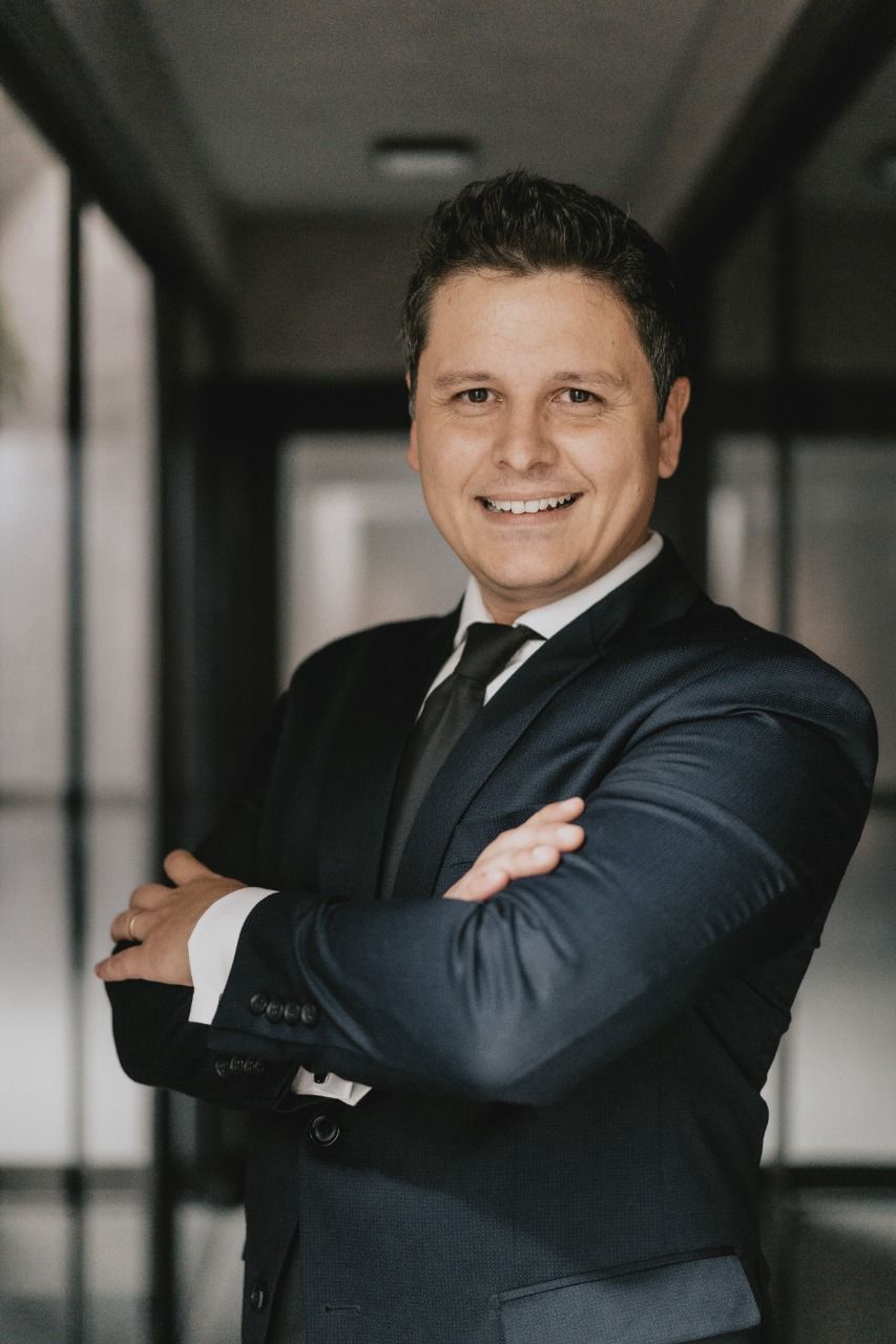 Dr. William Oliveira